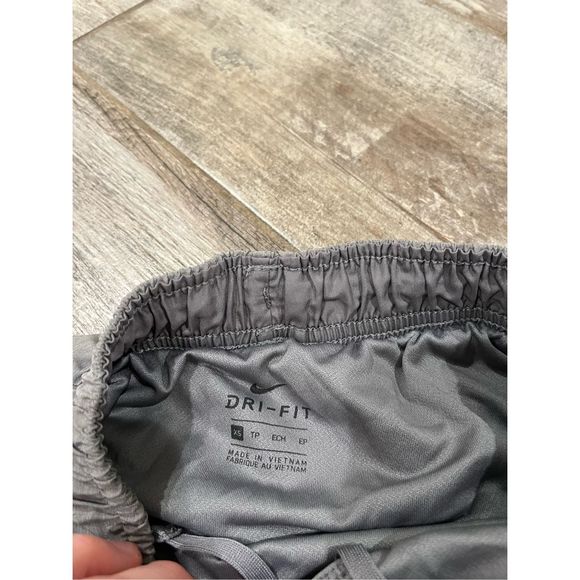 Nike Gray Tempo Shorts Size XS - Picture 3 of 4